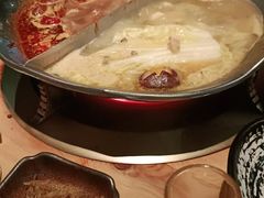 -湊湊火锅·茶憩(杭州湖滨银泰in77店)