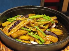 铁板地三鲜-鑫小城故事·藕汤·家常菜(台北一路总店)