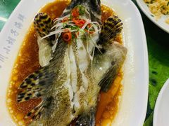 -四川小胡子海鲜(丁村万人海鲜广场店)