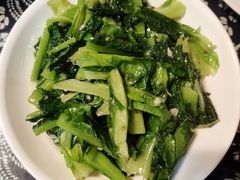 -临江餐馆二楼美食部落