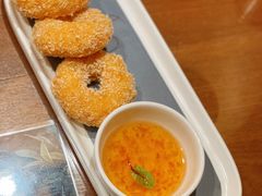 炸虾饼配泰国梅子酱-帕蓝·暹罗料理(大学路店)
