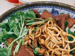 -牛师傅牛肉面(尚隆路店)