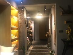 -泰·菩提树下[泰式按摩x精油SPAx肩颈头疗](新景店)