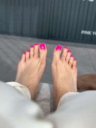 -Pink You美甲洗眉纹绣定制中心