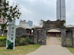 -万绿园