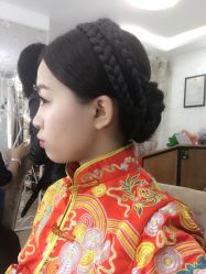 -红馆妆造(中央大街店)