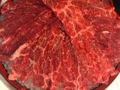 安格斯牛肉-鲜入围煮花胶鸡海鲜火锅