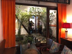 -Cuc Gach Quan Restaurant
