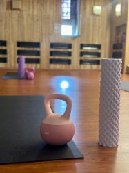 -威思丽高温瑜伽会馆