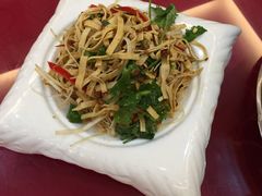 -关东风老北方菜馆(桂芳园店)