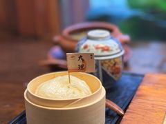 滇味糖腿包-银米·云南传统过桥米线(双廊黑金冠店)