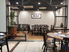 大堂-胡须哥网红竹筒菜