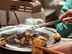 -围炉肉舍•炭烤活鳗•丹东海鲜烤肉(步行街店)