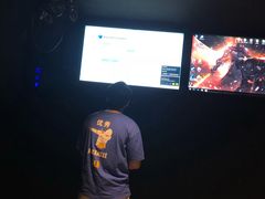 -VR间客漫虚拟现实体验馆(汉街店)