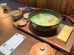 -银米·云南传统过桥米线(双廊黑金冠店)