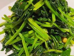 果仁菠菜-蛙蛙叫干锅年代(簋街总店)