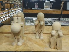 -罗伯特眼镜·蔡司官方授权(罗湖国贸店)