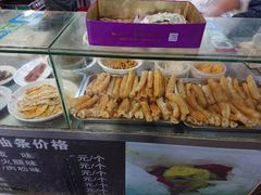 餐具摆设-糯米包油条(武汉大学店)