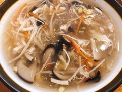 酸辣汤-小姜锅贴(凤凰街店)
