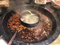 -老房老舍重庆火锅(假日城市店)