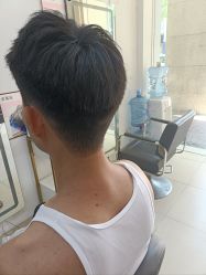 -慕艺造型烫发染发