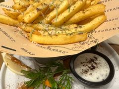 -Mark&Mars Restaurant