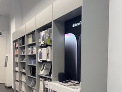-Apple授权专营店(五彩城店)
