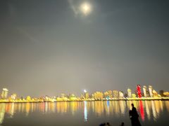 -秋水广场
