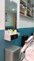 -黑奥秘脱发白发中心