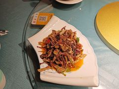 -呷湘厨·鱼汤捞饭·剁椒鱼头·辣椒炒肉(国家会展中心店)