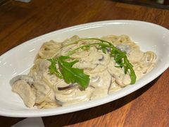 -玛格萝妮比萨屋(陆家浜路店)