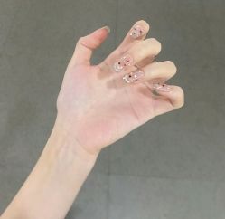 -赢韵美甲美睫瑞士净斑中心