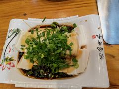 小葱拌豆腐-张记焖窑·十五年专注焖烤(雍和宫店)