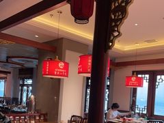 -小天鹅火锅·一线江景洪鼎旗舰店(洪崖洞店)