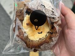 黑凤梨-evoojoo面包商店
