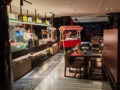 -唐拉雅秀酒店-西锦汇空中BBQ·思创餐厅