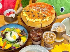 -Dragon Pizza•圆脸龙披萨·牛排餐厅