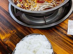 -周良天山牛杂城(天山路总店)