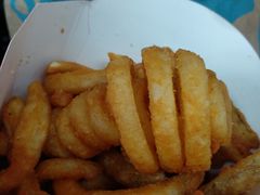 扭扭薯条-麦当劳(宝山大厦店)