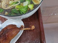 -百年老字号·观振兴蟹黄面·三虾面·苏式面(观前街富仁坊巷店)