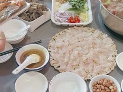 -官塘陈记鱼生·潮汕砂锅粥·牛肉火锅(潮枫路总店)