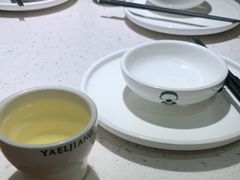 -江渔儿酸菜鱼·拔草餐厅(虎门君乐汇店)