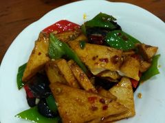 -雪乡人家东北菜·铁锅炖一切(高斯路店)