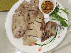 招牌沙姜白切鹅-大湾区鑫南酒家·粤菜(黄岐店)