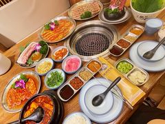 -明洞阿姨·韩式酱蟹烤肉·创意料理(三元桥店)