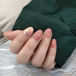 -花系美·美甲美睫精品店