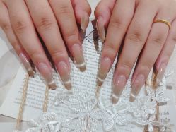 -荷茉里美甲美睫