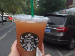 -星巴克臻选(华堂·新辰汇店)