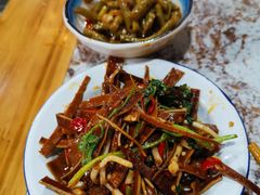 -唐记煌大坨卤牛肉串串(瑞南街店)