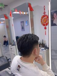 -米娜护肤造型
